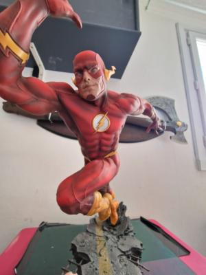 The Flash Premium Format Figure Dc Comics | Sideshow