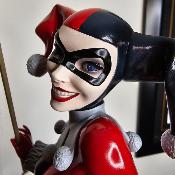 Harley Quinn and the Joker comics diorama | Sideshow